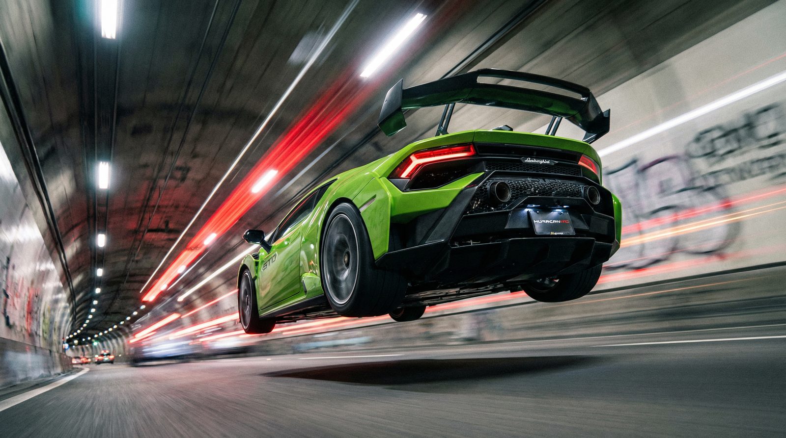 海角社区兰博基尼隧道视频